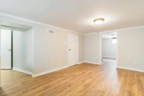 18 Newton Street Barrie ON L4M 3N3