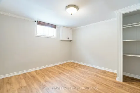 18 Newton Street Barrie ON L4M 3N3