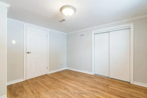 18 Newton Street Barrie ON L4M 3N3