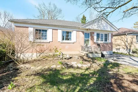 18 Newton Street Barrie ON L4M 3N3