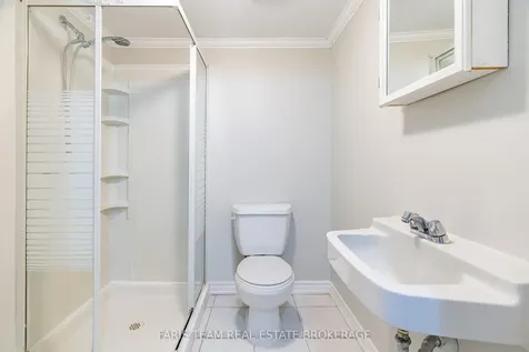 18 Newton Street Barrie ON L4M 3N3