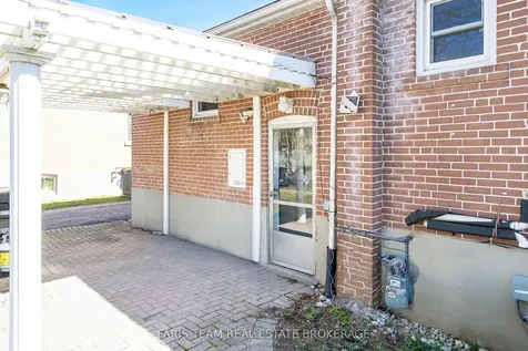 18 Newton Street Barrie ON L4M 3N3