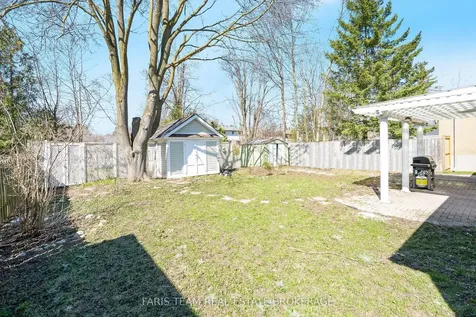 18 Newton Street Barrie ON L4M 3N3