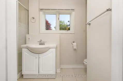 24 Mcconkey Place Barrie ON L4N 6H1