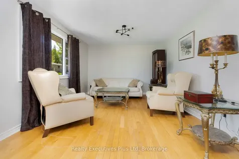24 Mcconkey Place Barrie ON L4N 6H1