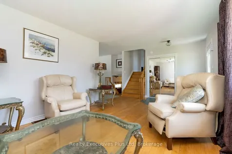 24 Mcconkey Place Barrie ON L4N 6H1