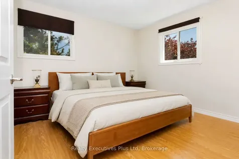 24 Mcconkey Place Barrie ON L4N 6H1
