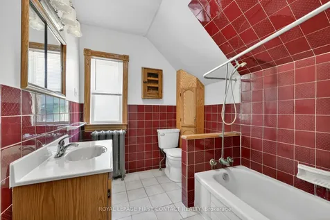 202 Bradford Street Barrie ON L4N 3B6