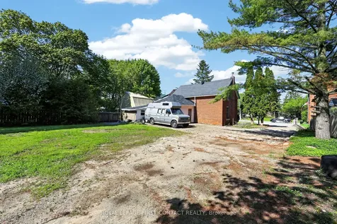 202 Bradford Street Barrie ON L4N 3B6