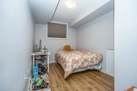 246 Penetanguishene Road Barrie ON L4M 7C2