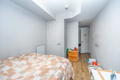 246 Penetanguishene Road Barrie ON L4M 7C2