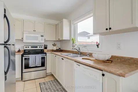 94 Thrushwood Drive Barrie ON L4N 0Z1