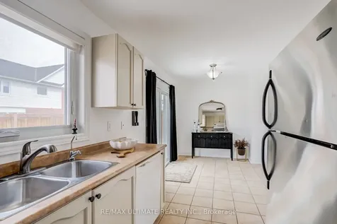 94 Thrushwood Drive Barrie ON L4N 0Z1