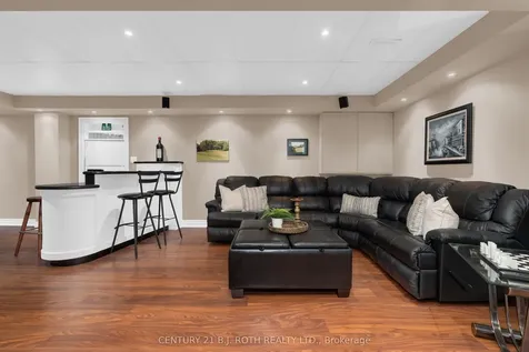 360 Codrington Street Barrie ON L4M 1T2