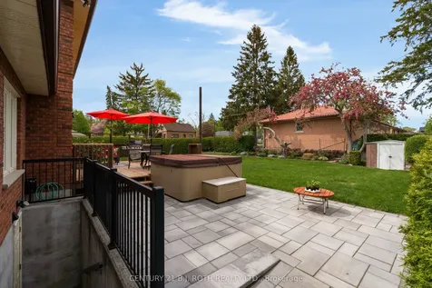 360 Codrington Street Barrie ON L4M 1T2