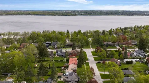 360 Codrington Street Barrie ON L4M 1T2