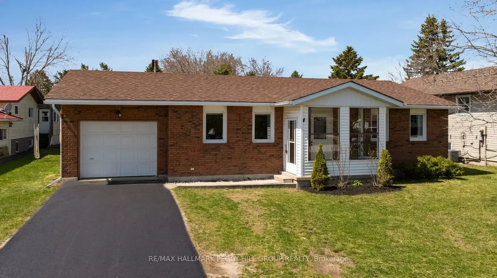 207 Clarence Street Clearview ON L0M 1S0