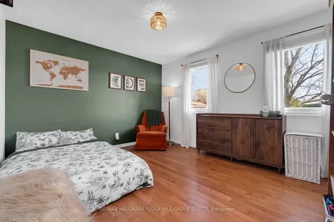 207 Clarence Street Clearview ON L0M 1S0