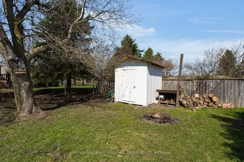 207 Clarence Street Clearview ON L0M 1S0