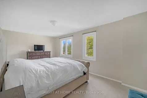 361 Hickling Trail Barrie ON L4M 6A4