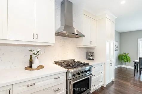 5 Breanna Boulevard Oro-medonte ON L3V 6H2