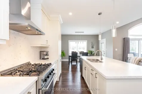 5 Breanna Boulevard Oro-medonte ON L3V 6H2