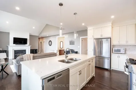 5 Breanna Boulevard Oro-medonte ON L3V 6H2