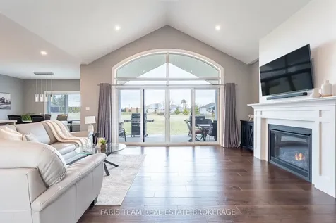 5 Breanna Boulevard Oro-medonte ON L3V 6H2