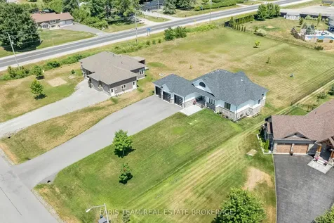 5 Breanna Boulevard Oro-medonte ON L3V 6H2