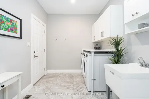 5 Breanna Boulevard Oro-medonte ON L3V 6H2