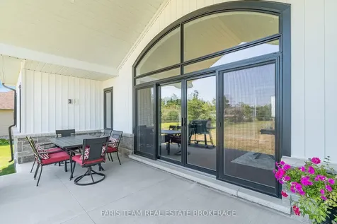 5 Breanna Boulevard Oro-medonte ON L3V 6H2