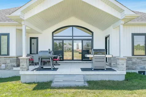 5 Breanna Boulevard Oro-medonte ON L3V 6H2