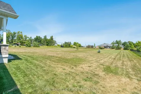 5 Breanna Boulevard Oro-medonte ON L3V 6H2