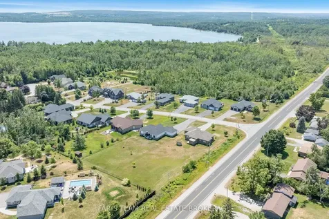 5 Breanna Boulevard Oro-medonte ON L3V 6H2