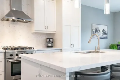 5 Breanna Boulevard Oro-medonte ON L3V 6H2