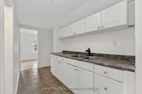89 Toronto Street Barrie ON L4N 1V1