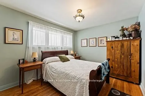 55 Davidson Street Barrie ON L4M 3S1