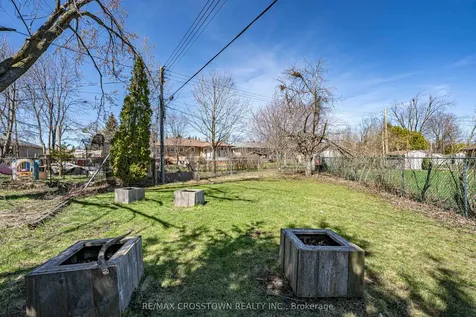 55 Davidson Street Barrie ON L4M 3S1