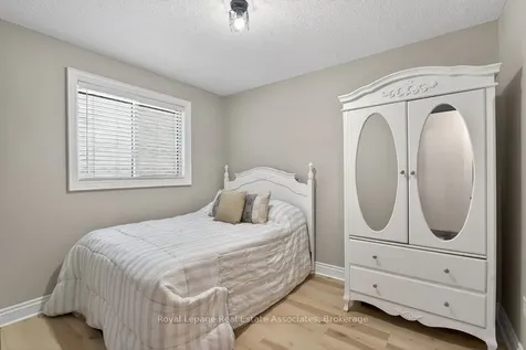 84 Loon Avenue Barrie ON L4N 8V9
