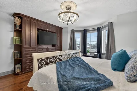 84 Loon Avenue Barrie ON L4N 8V9