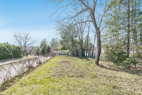 257 Church Street Penetanguishene ON L9M 1G6