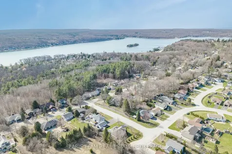 257 Church Street Penetanguishene ON L9M 1G6