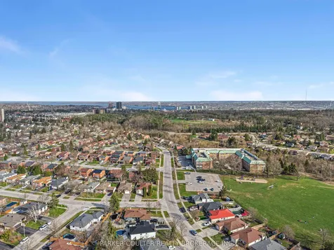 10 Ford Street Barrie ON L4N 5X2