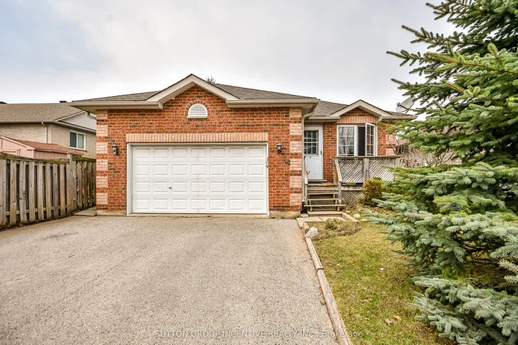 42 Hanmer Street E Barrie ON L4M 6V1