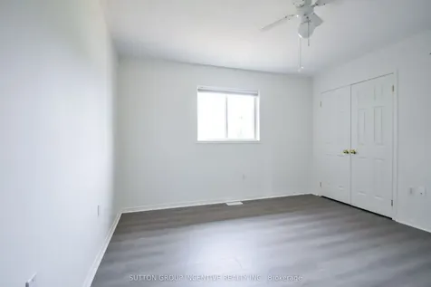42 Hanmer Street E Barrie ON L4M 6V1