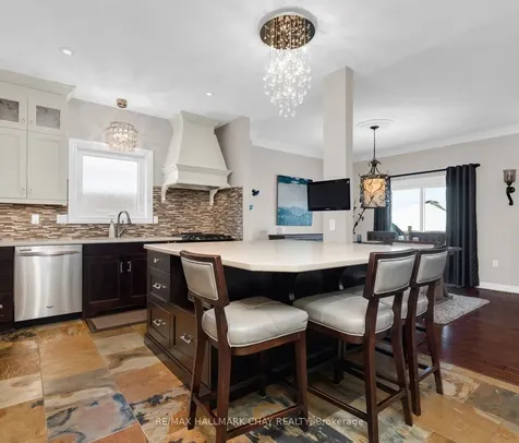 37 Brookfield Crescent Barrie ON L4N 9R6