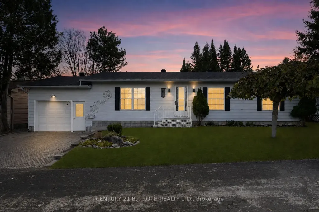 60 Tamarack Drive Oro-medonte ON L0L 1T0