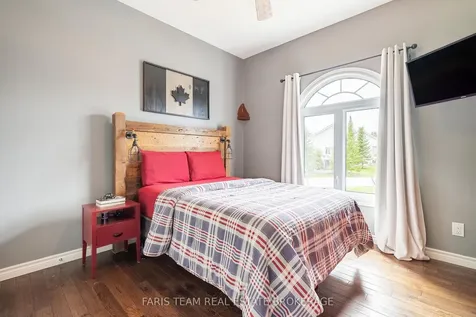 53 Boyd Crescent Oro-medonte ON L0K 1N0