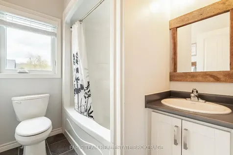 53 Boyd Crescent Oro-medonte ON L0K 1N0