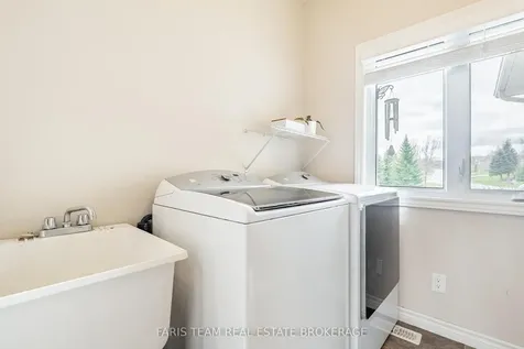53 Boyd Crescent Oro-medonte ON L0K 1N0